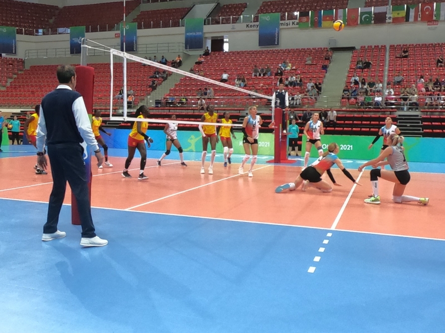 Konya-2021: Voleybolçularımızdan uğurlu başlanğıc